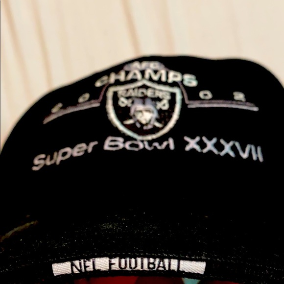 VINTAGE 2002 RAIDERS CHAMPION SUPER BOWL HAT ! - Picture 1 of 5